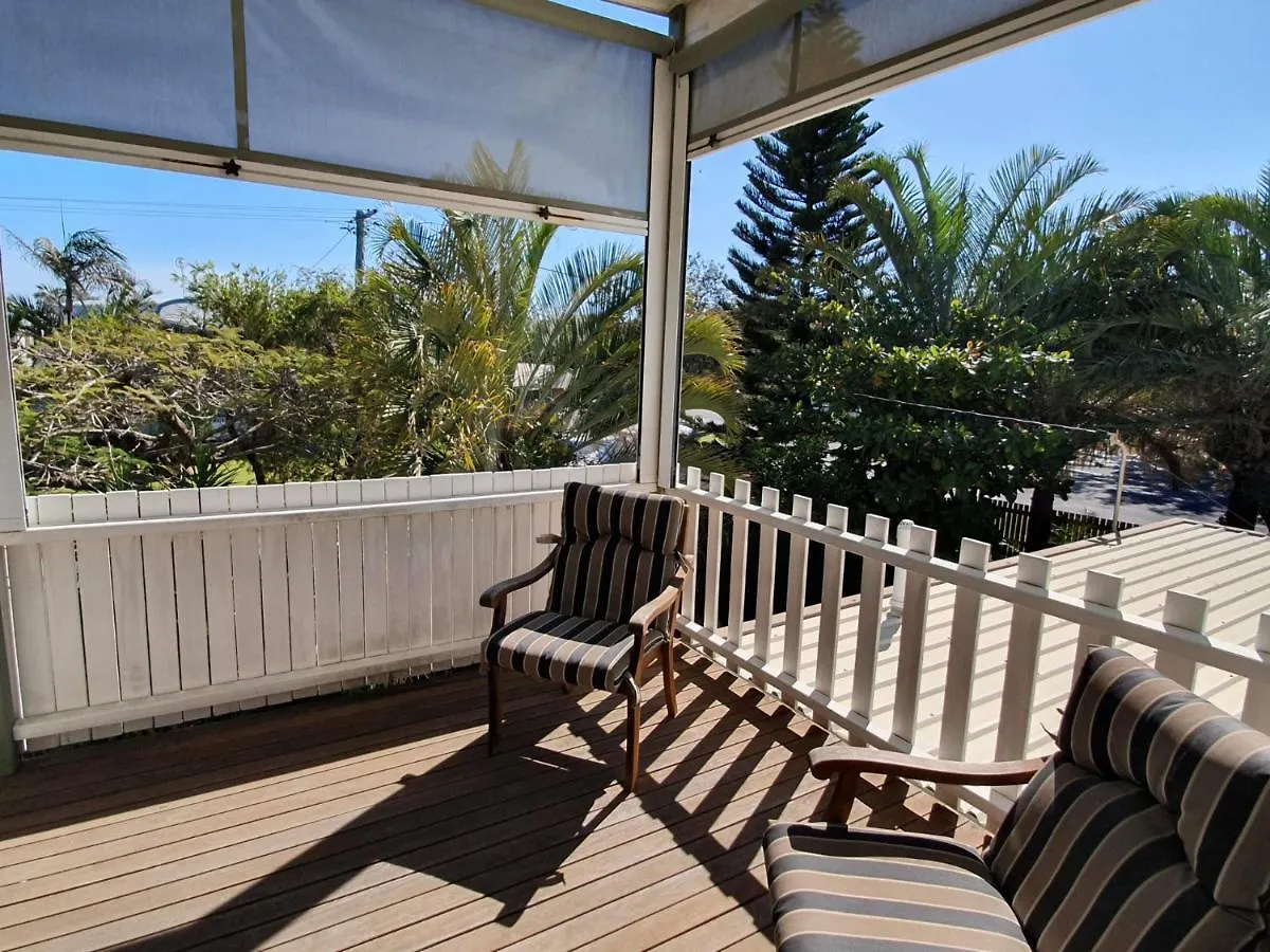 Number 1 Beach House Villa Rainbow Beach Australia